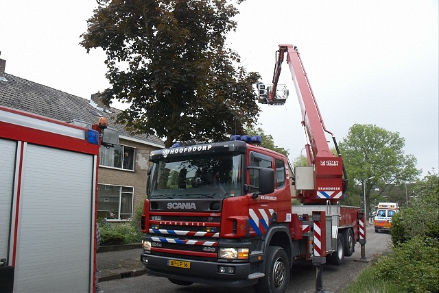 2010/121/20100531 002 Afhijsen Haamstedestraat.jpg